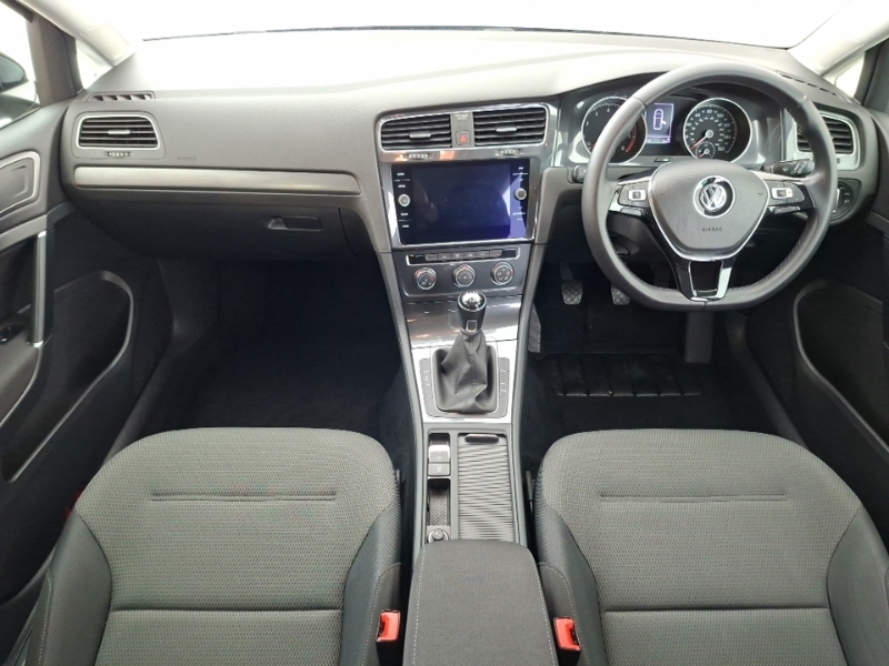 Volkswagen Golf 1.0 Tsi 115 Match SJ19CKK Black #3