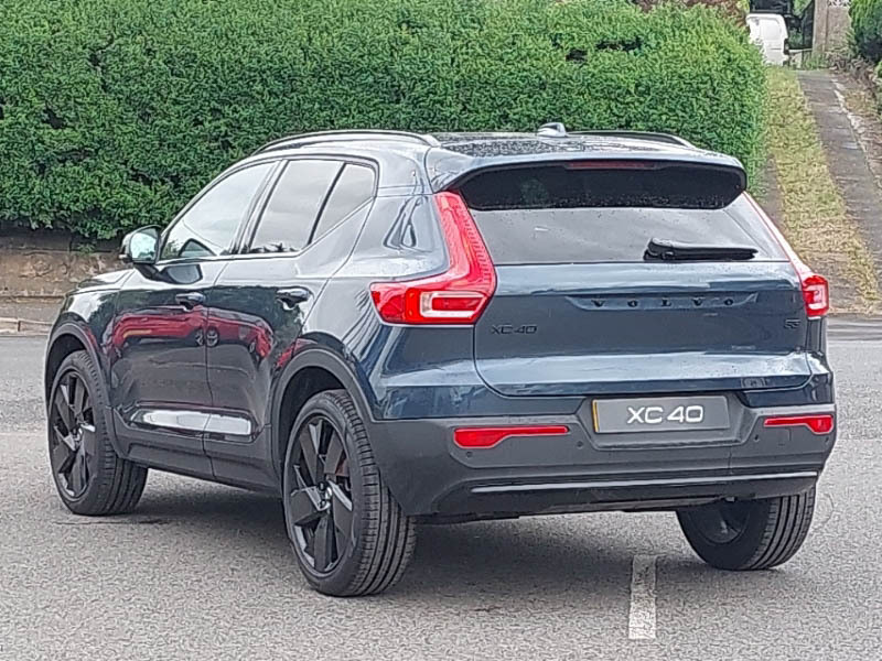 Volvo XC40 2.0 B3p Plus Dark Blue #2