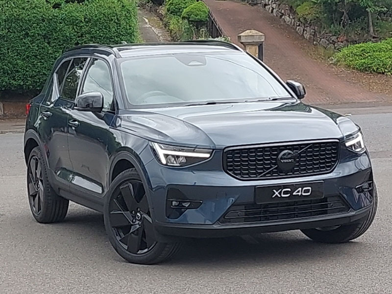 Volvo XC40 2.0 B3p Plus Dark Blue