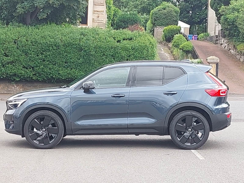 Volvo XC40 2.0 B3p Plus Dark Blue #4