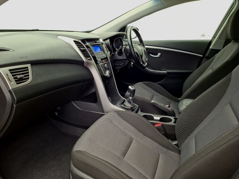 Hyundai I30 1.4 Blue Drive Se Black #5
