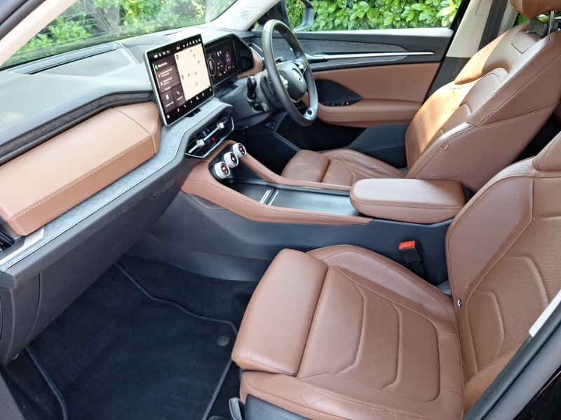 Skoda Kodiaq 1.5 Tsi Iv 204 Se L Dsg BD74RFL Black #5