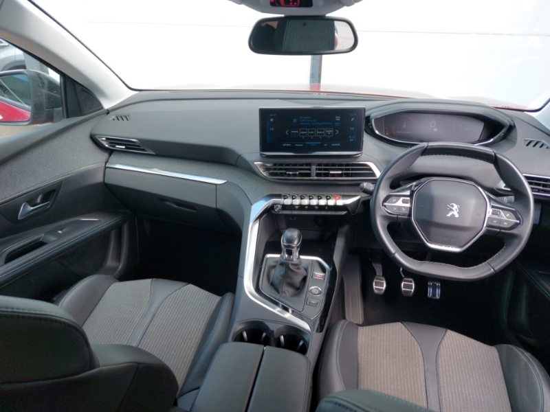 Peugeot 5008 1.2 Puretech Allure Premium Red #3
