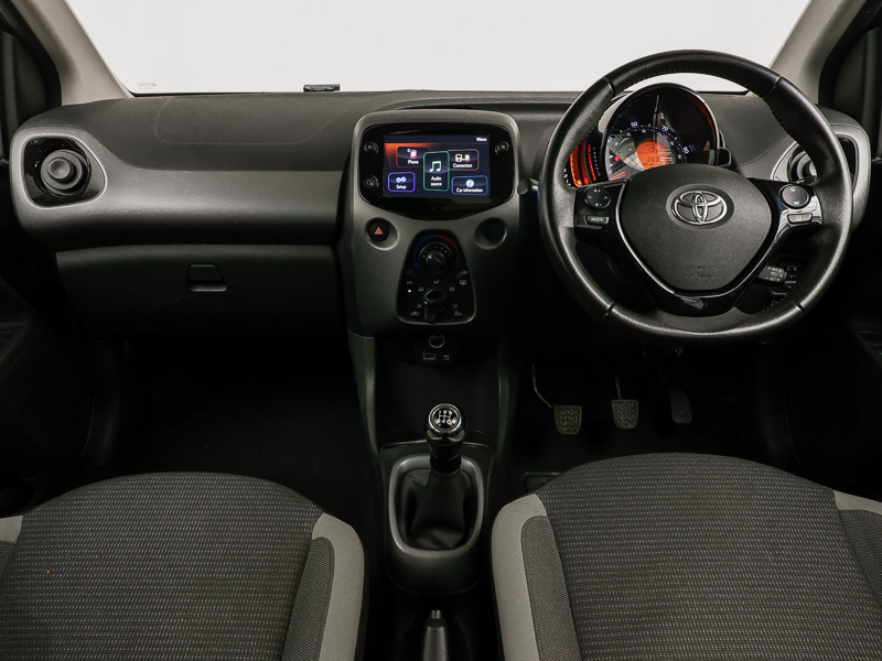 Toyota Aygo 1.0 Vvt-i X-play Tss FG71YML Black #3