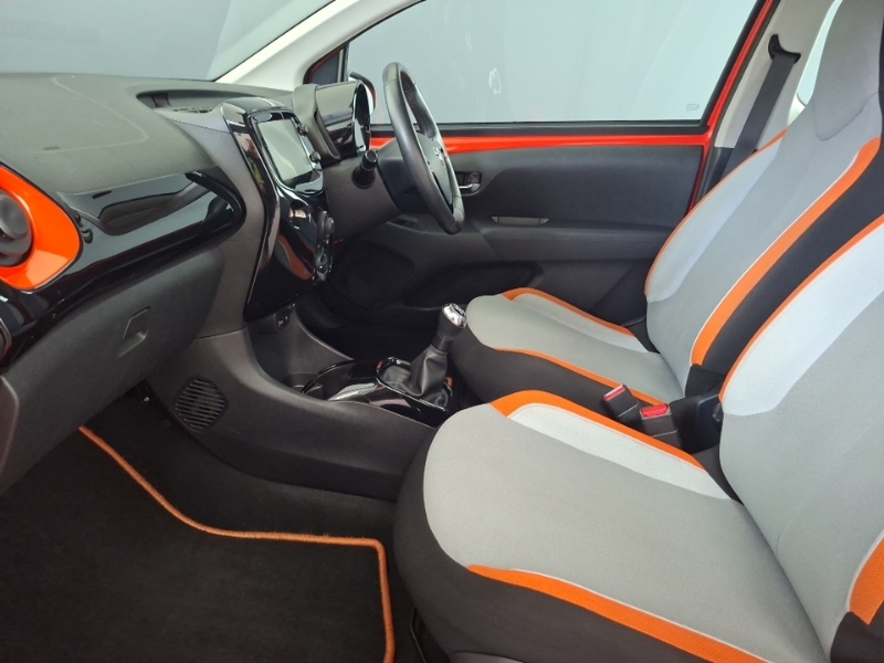 Toyota Aygo 1.0 Vvt-i X-cite YH15ZFJ Orange #5