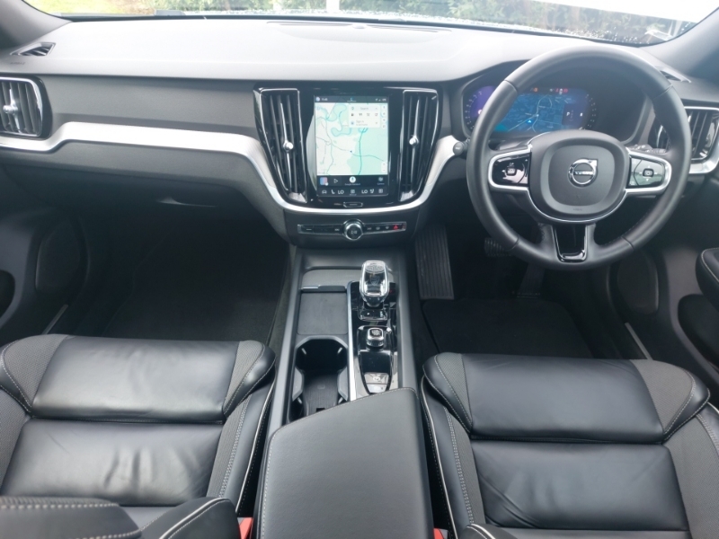 Volvo V60 2.0 B3p Plus Dark 7 Speed Grey #3