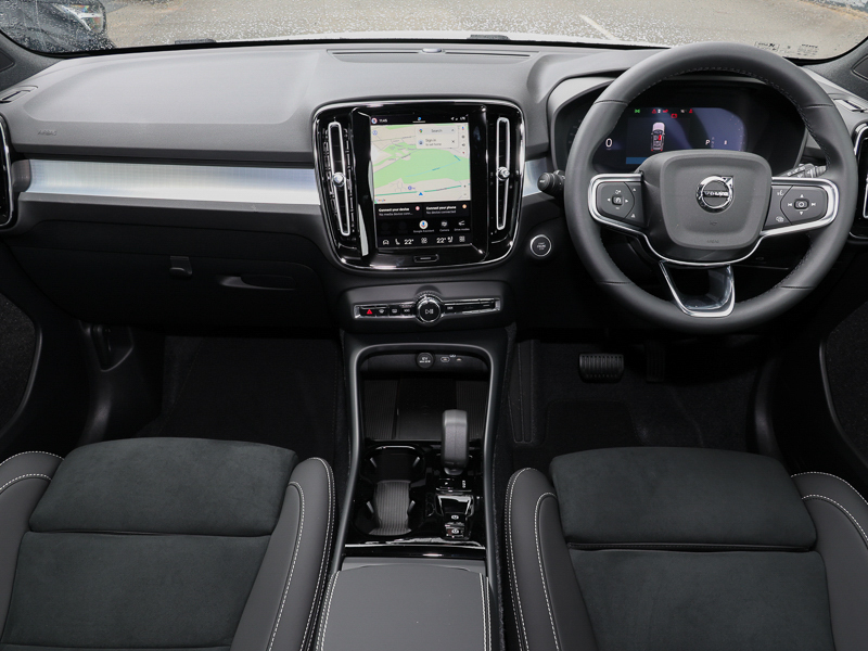 Volvo XC40 2.0 B3p Plus Dark SL75BLJ Blue #4