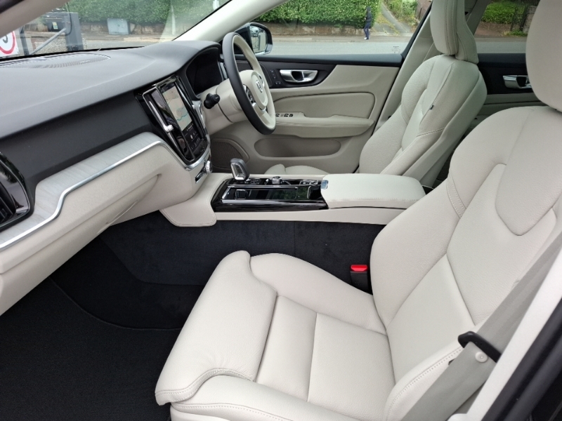 Volvo V60 2.0 T8 455 Phev Ultra Dark Awd Black #5