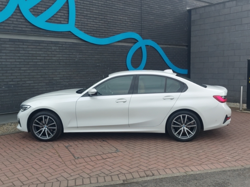 BMW 3 Series 320I Sport Step NL21MPX White #4