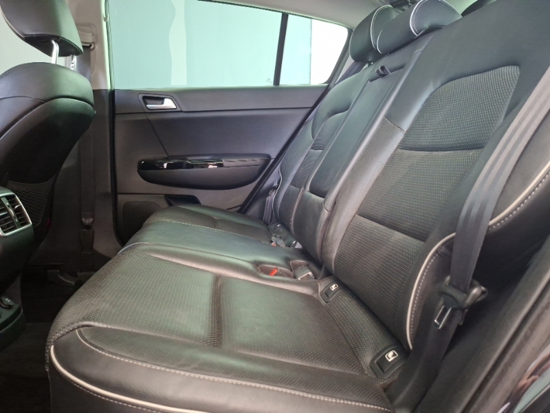Kia Sportage 1.7 Crdi Isg 3 Panoramic Roof LF68VPU Black #6