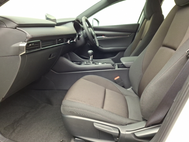 Mazda 3 2.5 E-skyactiv G Mhev 140 Centre-line White #5