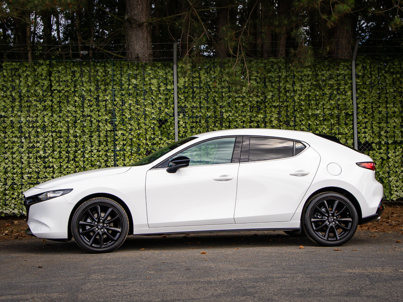 Mazda 3 2.5 E-skyactiv G Mhev 140 Homura White #4