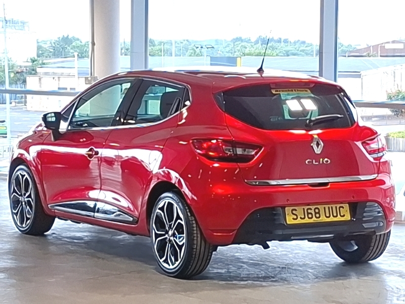 Renault Clio 0.9 Tce 75 Iconic SJ68UUC Red #2
