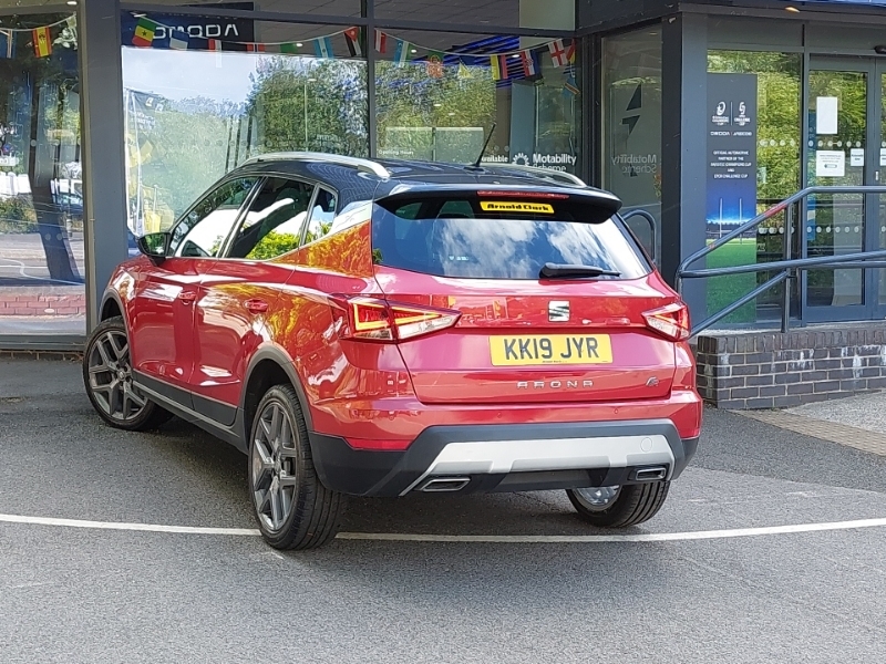 Seat Arona 1.0 Tsi 115 Fr Sport Ez KK19JYR Red #2