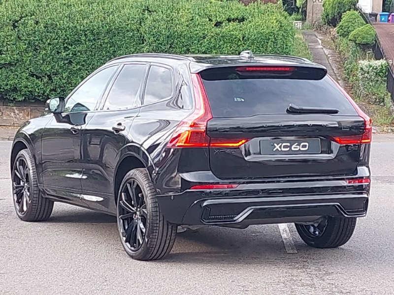Volvo XC60 2.0 B5p Plus Black Edition Awd Geartronic SL26NYH Black #2