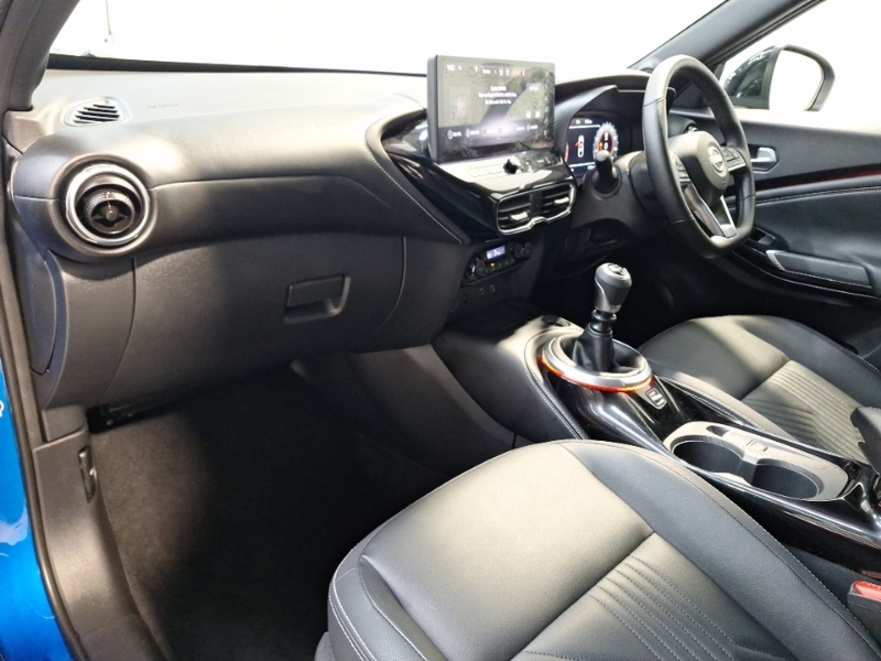 Nissan Juke 1.0 Dig-t Tekna SM25ZLU Blue #5