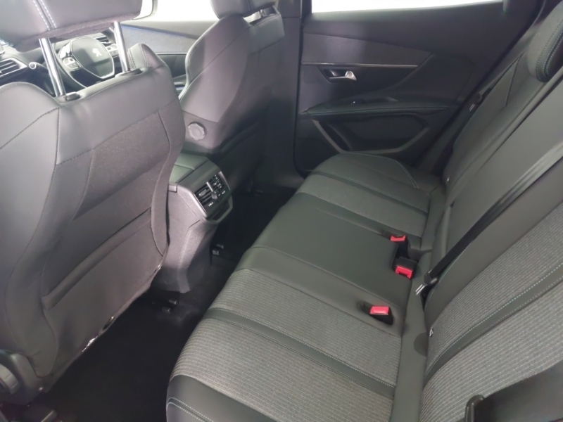 Peugeot 3008 1.2 Puretech Allure Premium Eat8 Black #6