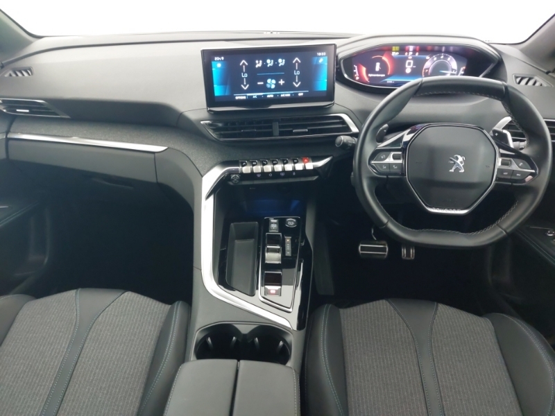 Peugeot 3008 1.2 Puretech Allure Premium Eat8 Black #3