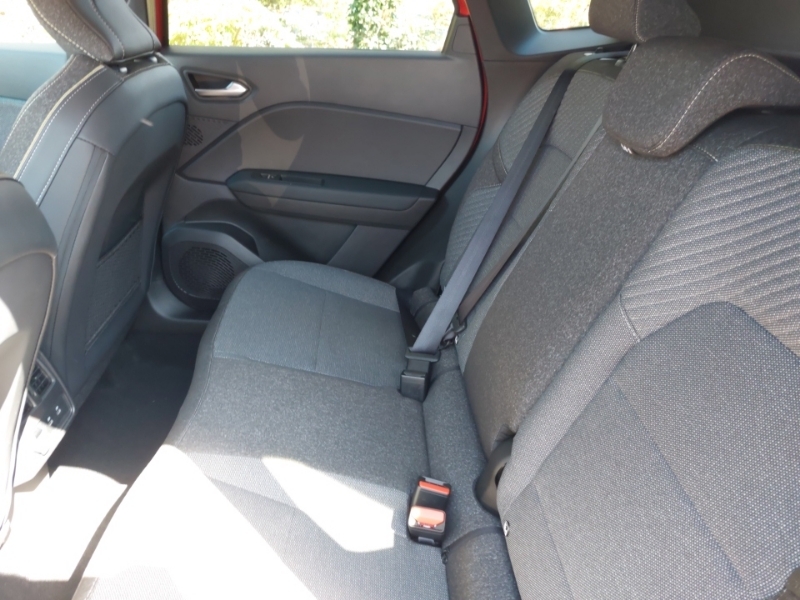 Renault Symbioz 1.3 Tce 140 Techno Red #6