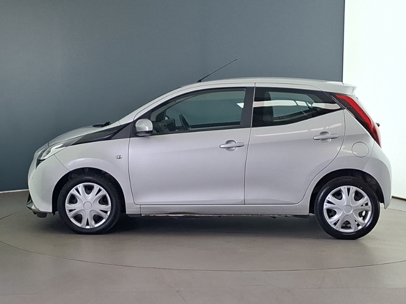 Toyota Aygo 1.0 Vvt-i X-play Tss FG71HHM Silver #4