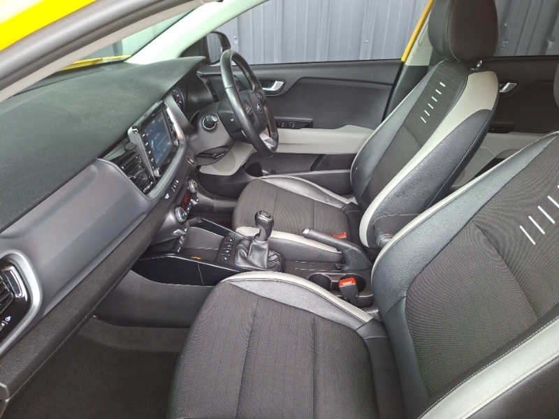 Kia Stonic 1.0T Gdi First Edition PE67ZVH Yellow #5