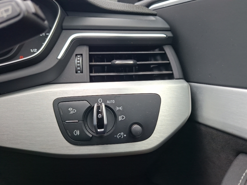 Audi A4 2.0 Tdi Ultra Sport S Tronic Euro 6 Ss White #15