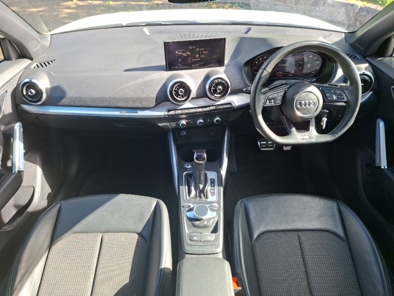 Audi Q2 35 Tfsi Black Edition S Tronic LV23KBJ White #3