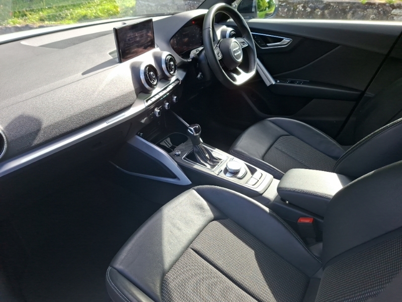 Audi Q2 35 Tfsi Black Edition S Tronic LV23KBJ White #5
