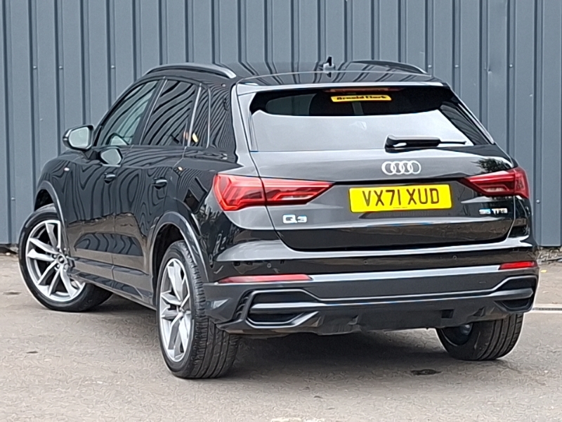 Audi Q3 35 Tfsi Black Edition S Tronic VX71XUD Black #2