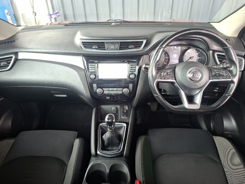 Nissan Qashqai 1.5 Dci N-connecta DS67FHG Red #3