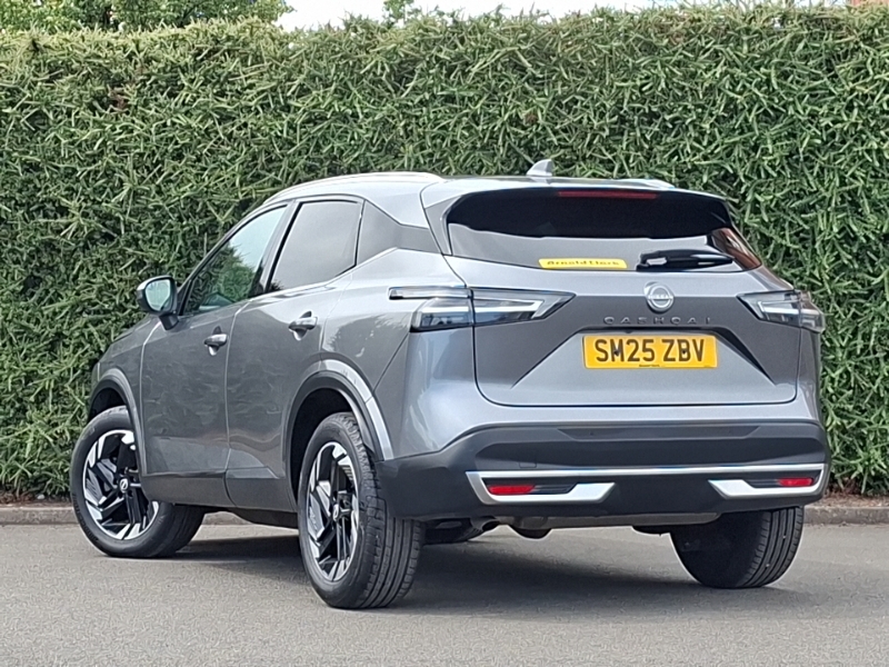 Nissan Qashqai 1.3 Dig-t Mh N-connecta Glass Roof SM25ZBV Grey #2
