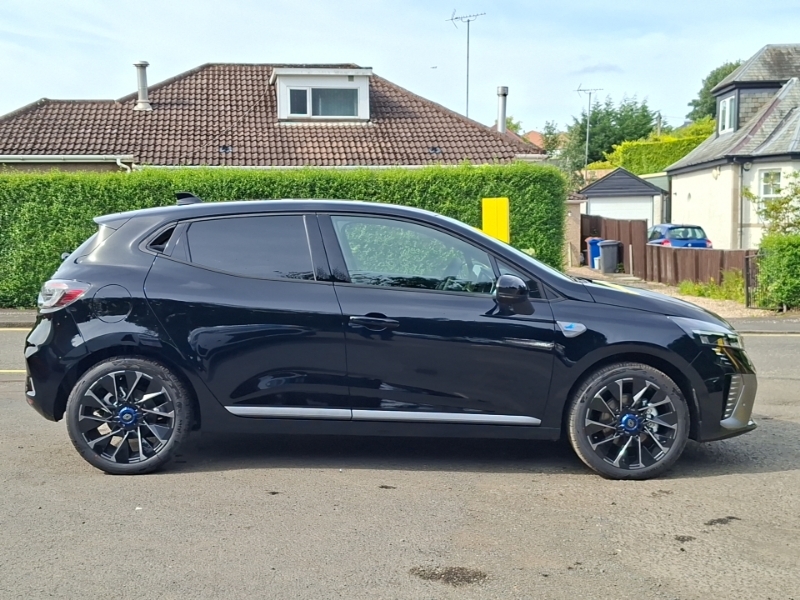 Renault Clio 1.6 E-tech Full Hybrid 145 Esprit Alpine Black #4