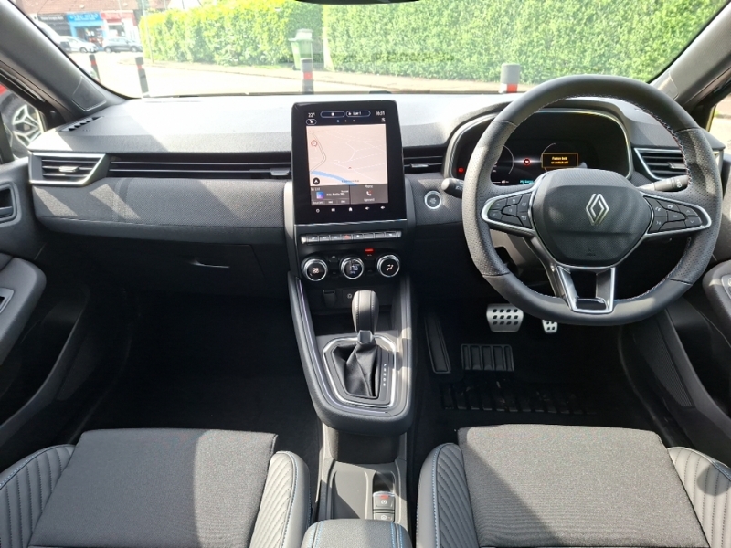 Renault Clio 1.6 E-tech Full Hybrid 145 Esprit Alpine Black #3