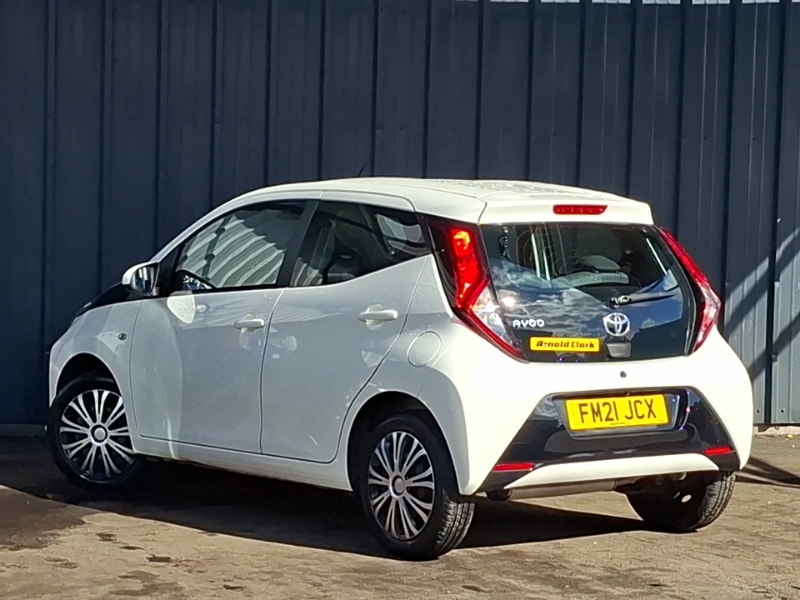 Toyota Aygo 1.0 Vvt-i X-play Tss FM21JCX White #2