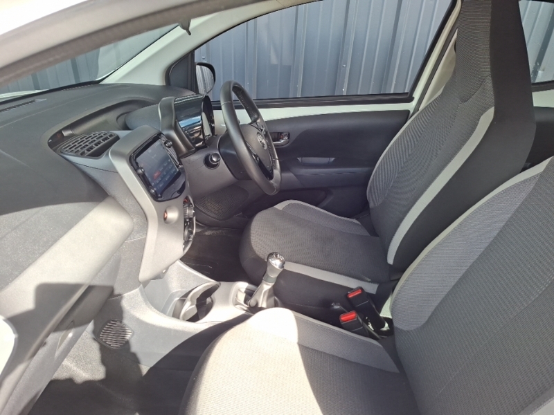Toyota Aygo 1.0 Vvt-i X-play Tss FM21JCX White #5