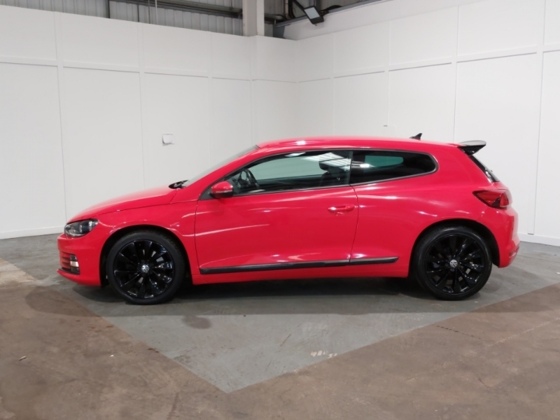 Volkswagen Scirocco 2.0 Tsi 180 Bluemotion Tech Gt Dsg Red #4