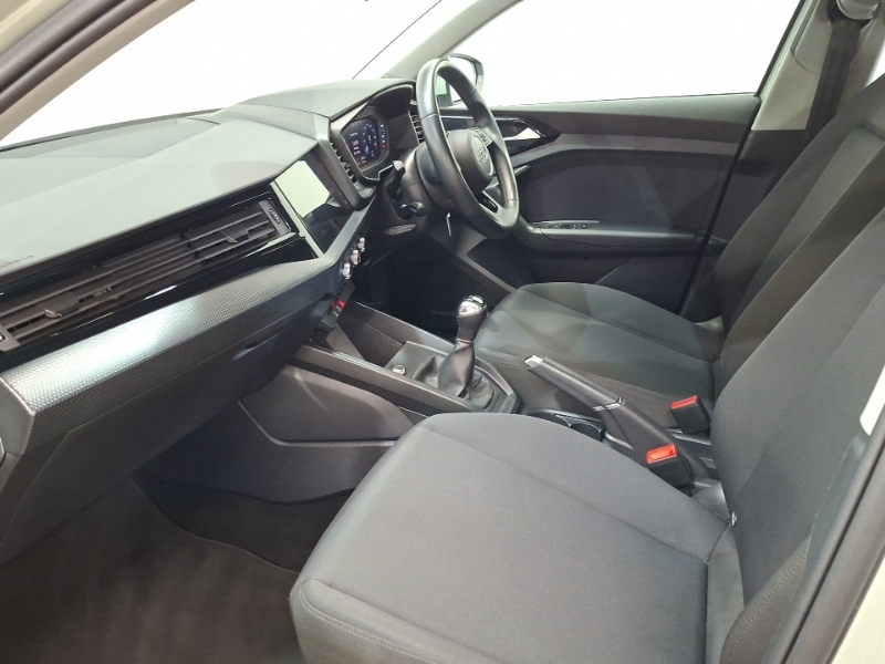 Audi A1 25 Tfsi Technik Silver #5