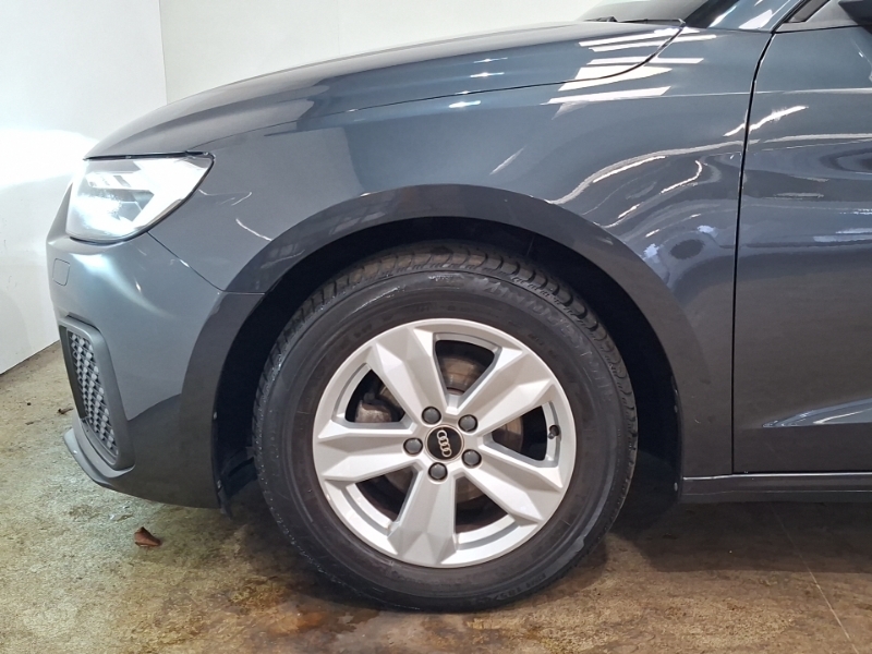 Audi A1 1.5 Tfsi 35 S Line Sportback S Tronic Black #19
