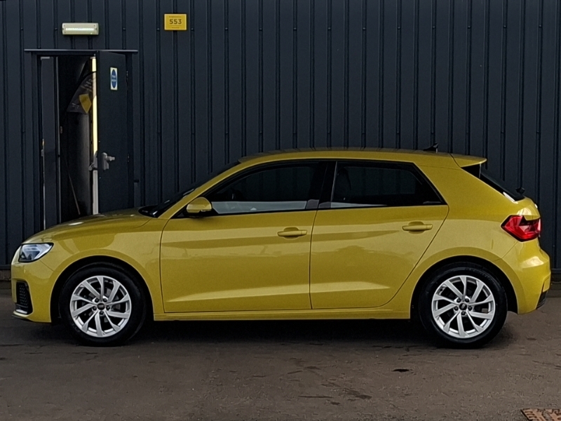 Audi A1 25 Tfsi Sport S Tronic GSZ7344 Yellow #4