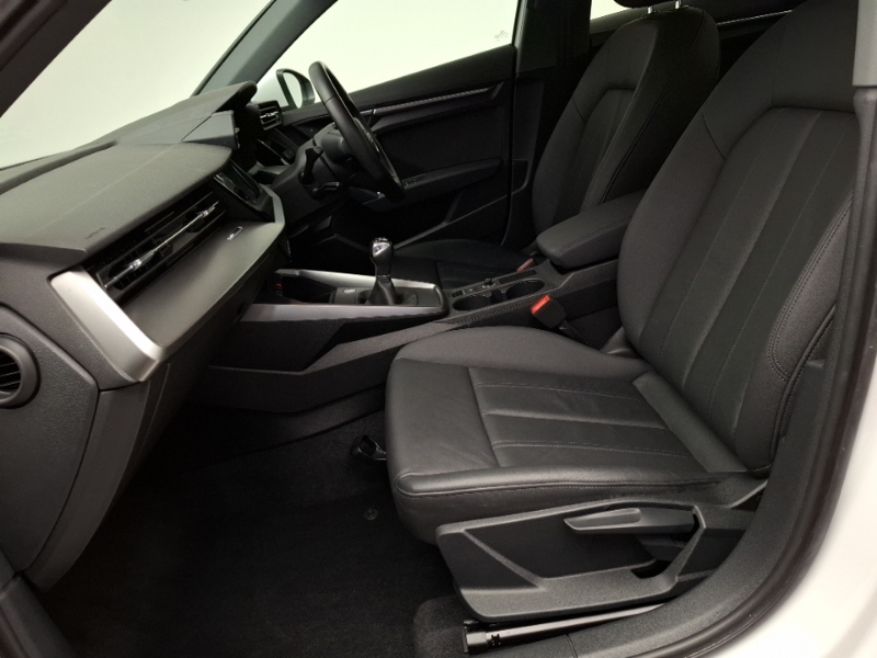 Audi A3 30 Tfsi Sport LO70SRX White #5