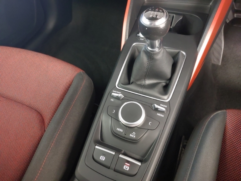 Audi Q2 1.0 Tfsi Sport Suv 116 Ps White #15