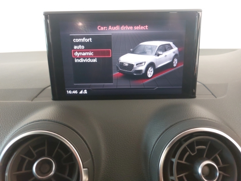 Audi Q2 1.0 Tfsi Sport Suv 116 Ps White #16