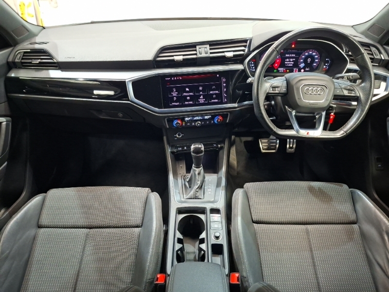 Audi Q3 35 Tfsi Black Edition S Tronic Black #3