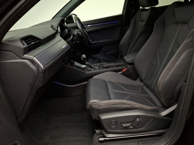 Audi Q3 35 Tfsi Edition 1 S Tronic Black #5
