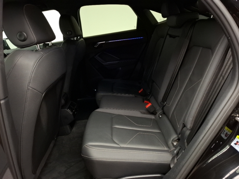 Audi Q3 35 Tfsi Edition 1 S Tronic Black #6