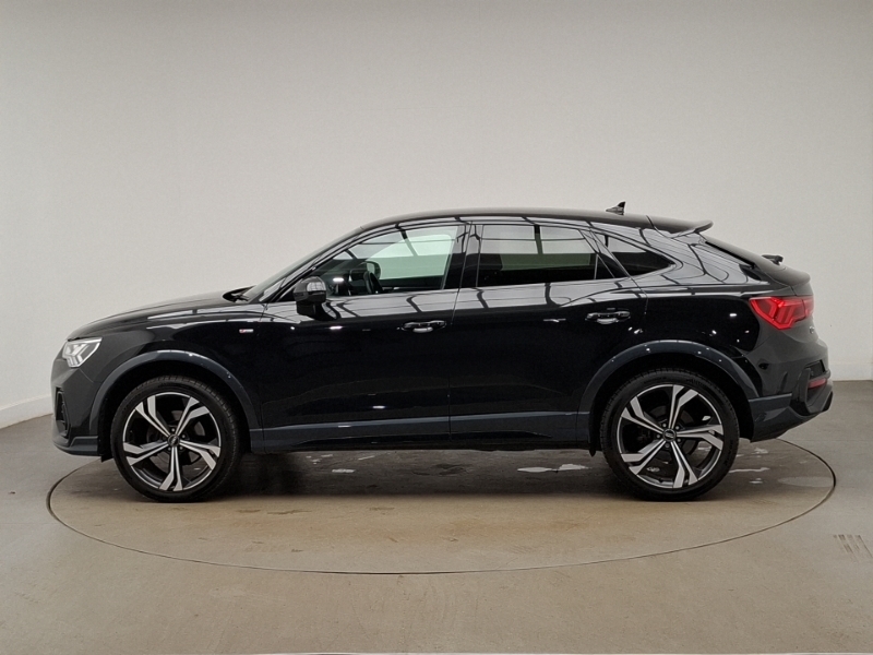 Audi Q3 35 Tfsi Edition 1 S Tronic Black #4