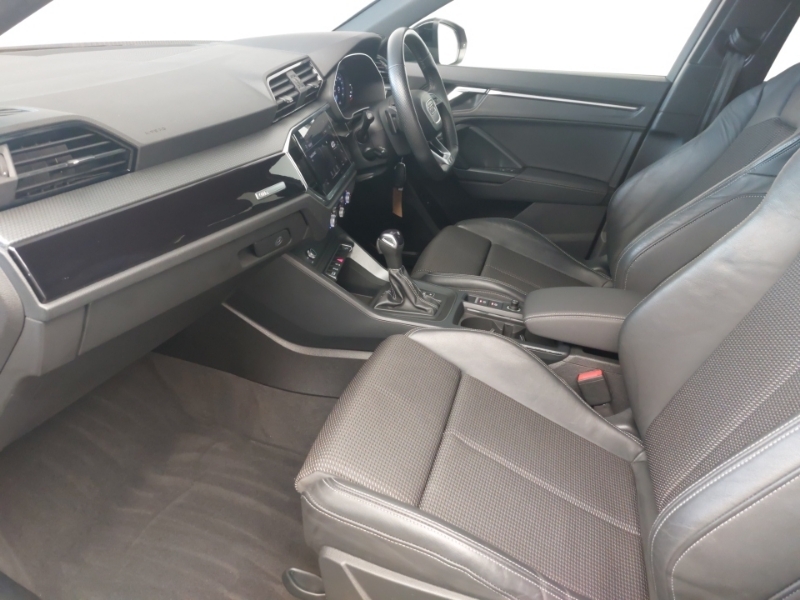 Audi Q3 35 Tfsi Black Edition S Tronic Black #5