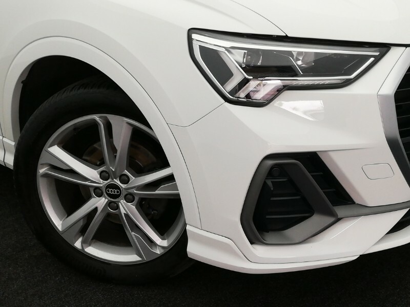 Audi Q3 35 Tdi Quattro Sport S Tronic Black #9
