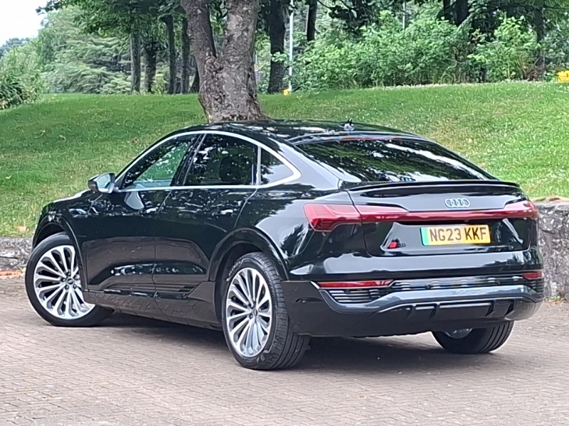 Audi Q8 e tron 300Kw 55 Quattro 114Kwh S Line Black #2