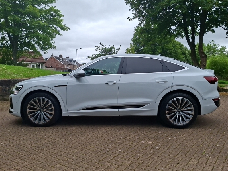 Audi Q8 e tron 300Kw 55 Quattro 114Kwh S Line White #4